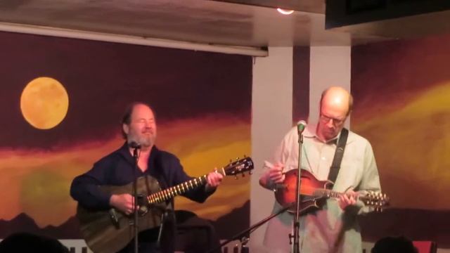Eric Lambert and Don Stiernberg - "Red Rooster" - Front Porch Music смотреть онлайн