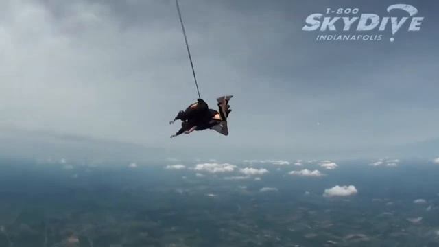 Johnny Loos's Tandem skydive! смотреть онлайн