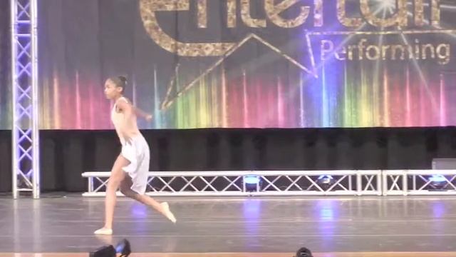 Nardi Dance Studio - That's Entertainment (Studio Interview) смотреть онлайн