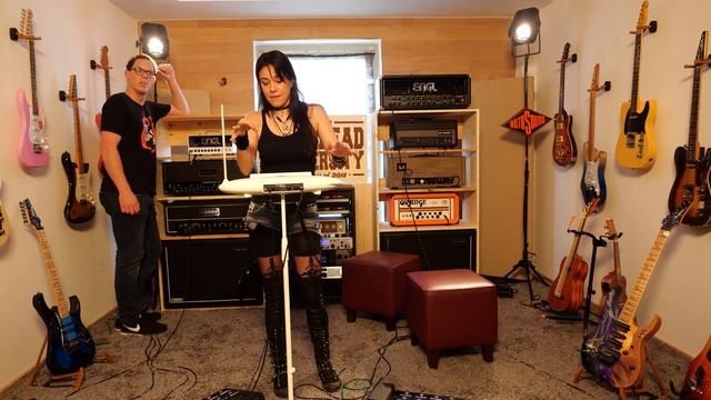 #TGU18 - Theremin + Engl Guitar amp with Jen Majura смотреть онлайн