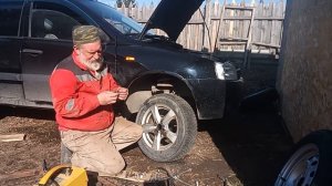 Как открутить прикипевшие болты на литом диске Лады Калина.