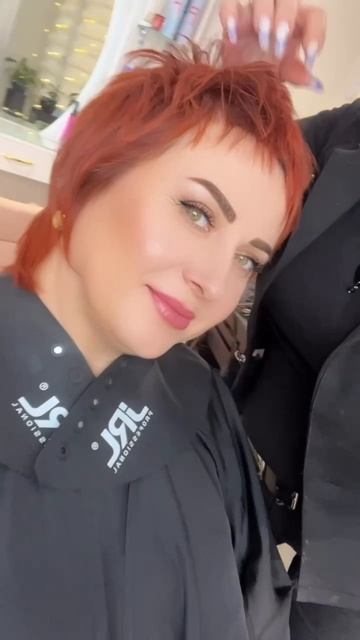 Короткая стрижка Маллет на тонкие волосы! смотреть онлайн