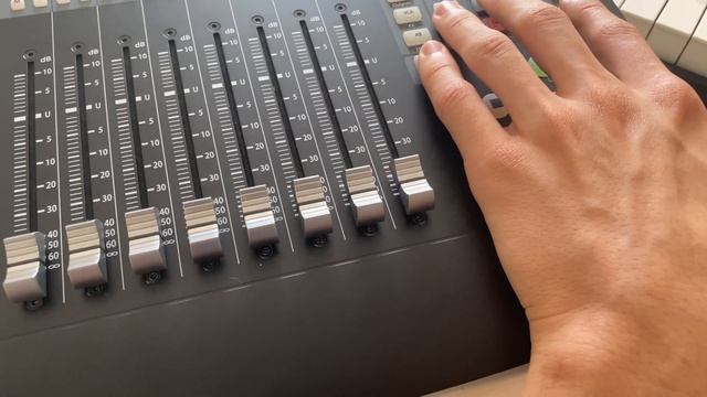 présentation et avis de 3 interfaces de contrôle смотреть онлайн