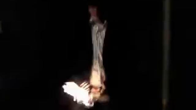 Monty's cock flamethrower смотреть онлайн