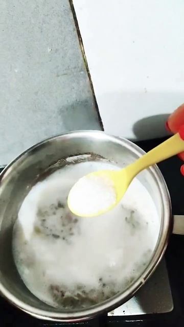 Super Tasty Masala Tea बहुत ही स्वादिष्ट मसाला चाय #shorts #ytshorts #viral #tea #trending смотреть онлайн