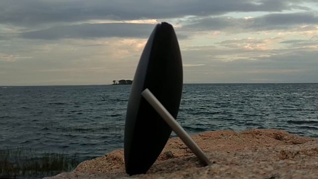 Wahey Bluetooth Speaker: Best Looking Portable Speaker! смотреть онлайн