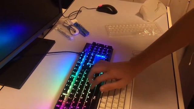 Ducky One 2 Mini RGB Keyboard | 60% Keyboard review смотреть онлайн