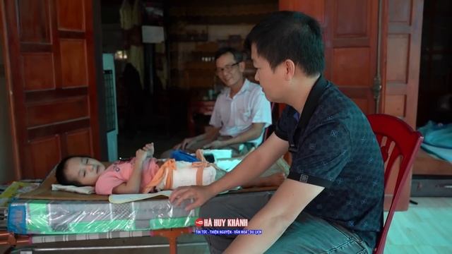 Cậu bé 8 tuổi học thuộc lòng nhanh thần tốc lịch sử 18 đời Vua Hùng và cách tính tuổi Độc Lạ. смотреть онлайн