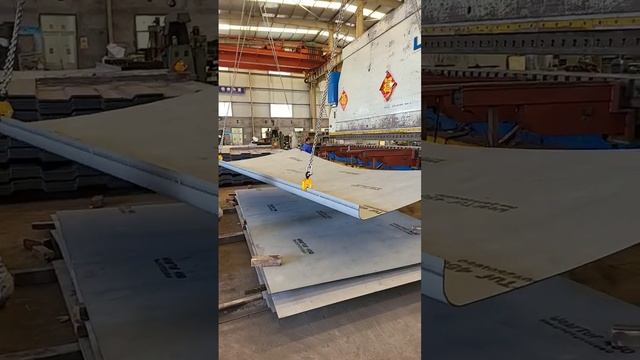 JULONG steel processing site on April 17th. #bending #welding #sheet #wear #machine смотреть онлайн
