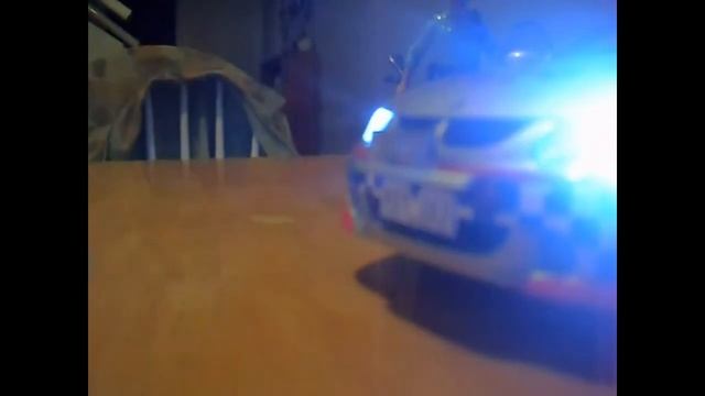 1/18 Vic Police S M A R T car,flashing lights смотреть онлайн