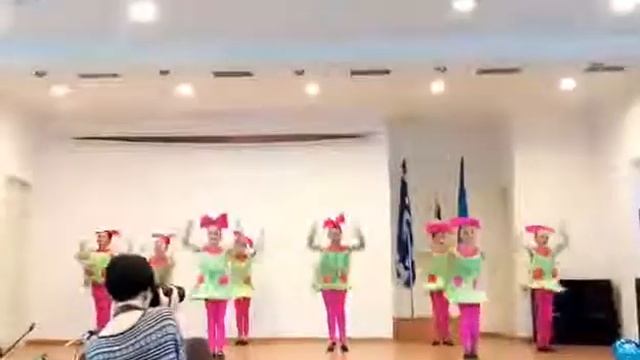 В греческом центре смотреть онлайн