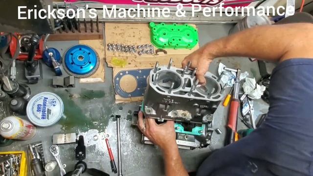 Assembling a Kawasaki 650 X2 ,Sx,Ts jetski Engine and how to Lap a Lightweight aluminium Flywheel смотреть онлайн