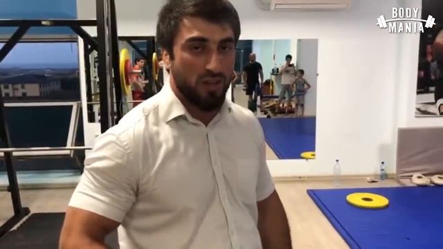 Макс принял вызов! Жecткий ответ смотреть онлайн