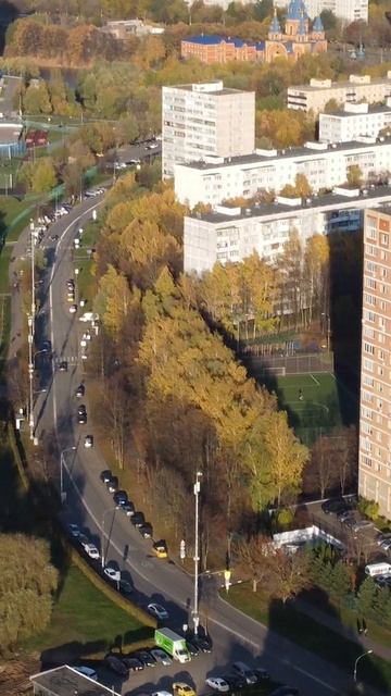 ВЕЛИКОЛЕПНАЯ ОСЕНЬ 2022 в 4К(часть 2) / дрон #dji #shorts #осень #чертаново #битца смотреть онлайн