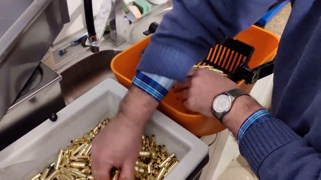 Reloading washing brass смотреть онлайн