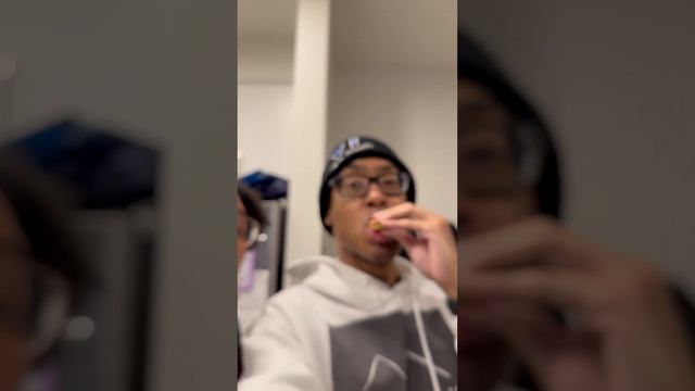 🇲🇽 Oreos Churros Flavored cream cookies 😲 #foodie #food #America #mexicanfood #short #mexico смотреть онлайн