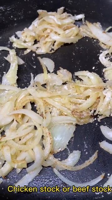 How to make homemade sausage gravy || easy and quick смотреть онлайн