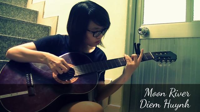 (Henry Mancini) Moon River - Guitar - Diem Huynh смотреть онлайн