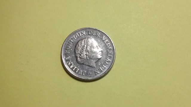 25 Cent Juliana Netherlands Coin. Date: 1977 смотреть онлайн