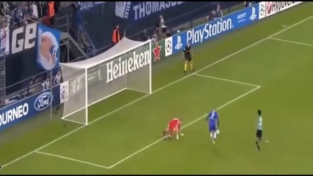 Fernando Torres' Second Goal Against Schalke UEFA 10 22 2013 смотреть онлайн