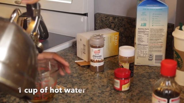 DIY Fall Drink Starbucks Vanilla Chai Tea Latte'💚 смотреть онлайн