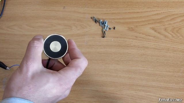 Review: Electroimán de 25kg смотреть онлайн