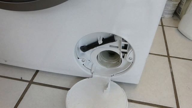 Siemens Waschmaschine Flusensieb reinigen Anleitung & Tipps / Flusensieb sauber machen смотреть онлайн