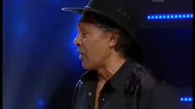 Ernie and Rachael sing You Can't Stop The Music смотреть онлайн