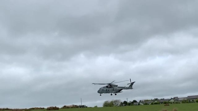 Military helicopter landing смотреть онлайн