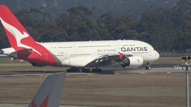 QANTAS A380🦘QF93 SUPER TAXI TO KILO AND TAKE OFF RWY34 YMML+A.T.C🛫🛫🛫🦘🦘 смотреть онлайн