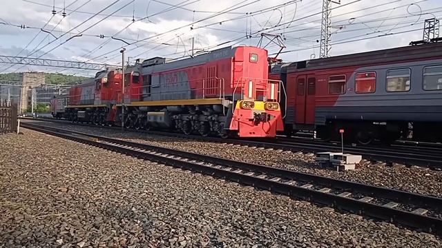 ЭД4М-0329 "Северный Экспресс" Возвращаеться на вокзал и ТЭМ18Д-210 С ТЭМ18ДМ-227 смотреть онлайн