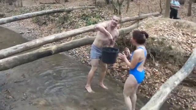 Bitsevskiy forest, 2014, November 2. The first winter swimming смотреть онлайн