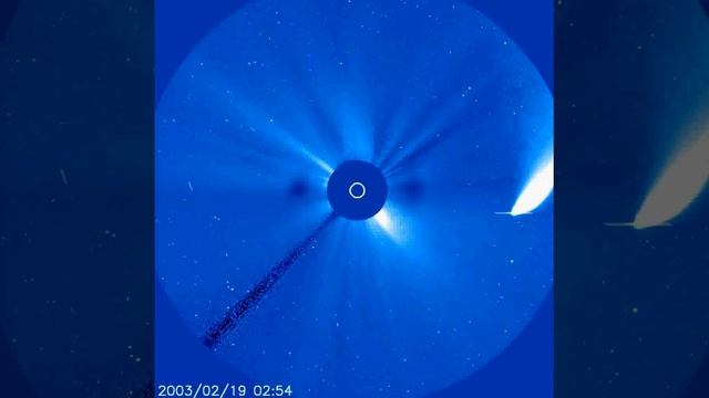 Paso del cometa Neat en 2003 смотреть онлайн