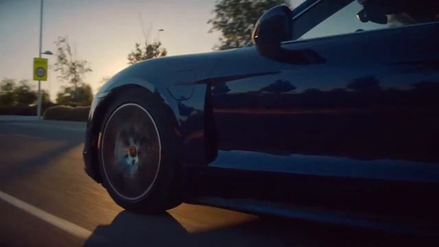 Porsche - Taycan Turbo & Taycan Turbo S - Porsche Zentrum Bern смотреть онлайн