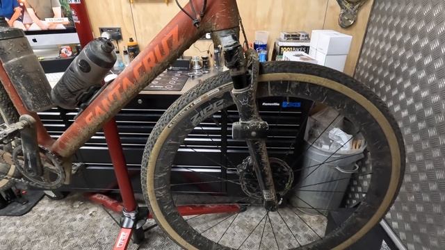Dirty Reiver Bike Check - How I got my Santa Cruz Stigmata ready for 200km of wild gravel смотреть онлайн