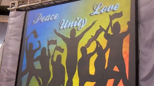 El Gamma Penumbra Live at SM CITY смотреть онлайн