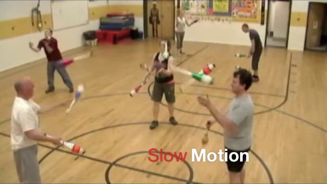 Quasar - "In Passing" with Tom Hamill - Juggling Club Passing Tricks смотреть онлайн