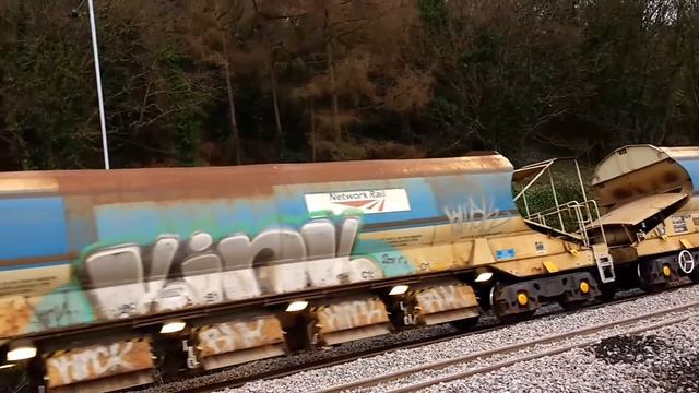 Half an Hour at (218) - Mostyn 12.2.2017 - DB Cargo 66019 66067 66094 66169 re-ballasting смотреть онлайн
