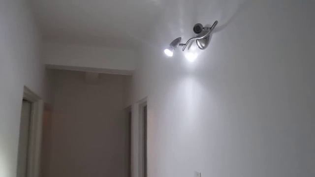LUMINARIA LED DICROICA DE 3.5 WATT, LUZ FRIA REEMPLAZA ALOGENO DE 50WATT смотреть онлайн