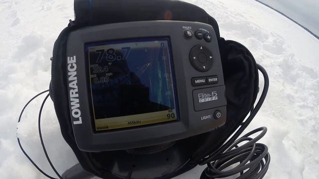 Ice Fishing with Down Imaging Lowrance Elite5 CHIRP смотреть онлайн
