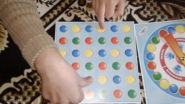 Твістер для пальців смотреть онлайн