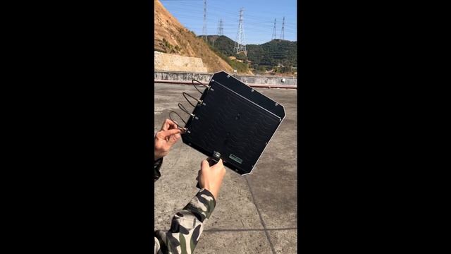 Simple weapon against drones Portable Warfare Radio Frequency Jammer up to 1000m Ready смотреть онлайн