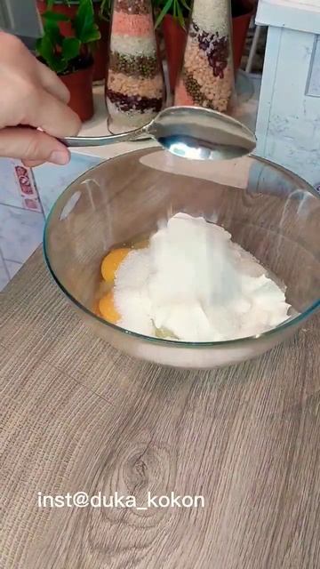 Сметанник.тесто90гр сл масл,80г сах,1яйц,200г муки,1ч.л. раз., нач500гр смет,100г сах,2яйц,1с.л мук смотреть онлайн