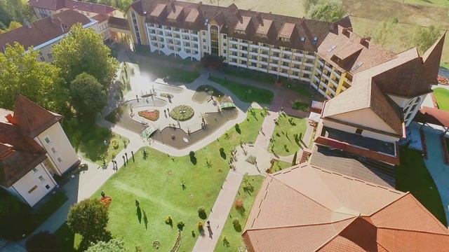 АЭРОСЪЕМКА САНАТОРИЯ "КВIТКА ПОЛОНИНИ" смотреть онлайн