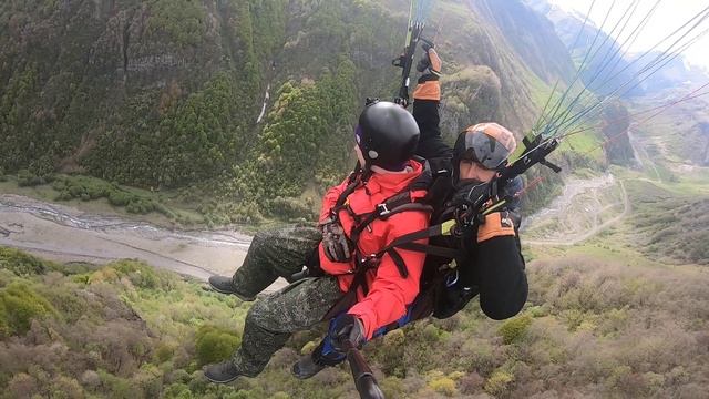 gudauri paragliding skyatlantida параплан полет гудаури 1 20052022 смотреть онлайн