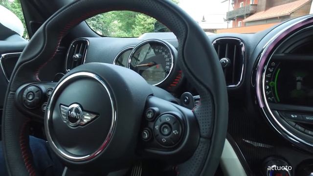 Actuoto: Mini Countryman 2, toujours l'ADN Mini, (intérieur 2/3) смотреть онлайн