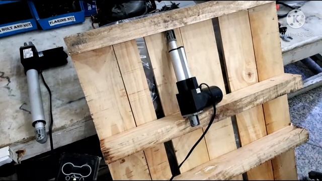DC24v (6000N, 611KG) Linear Actuators Used For Dismantling Wooden Pallets,