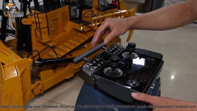 How to operate 1/10 hydraulic D11 bulldozer, see XE radio fine control settings смотреть онлайн