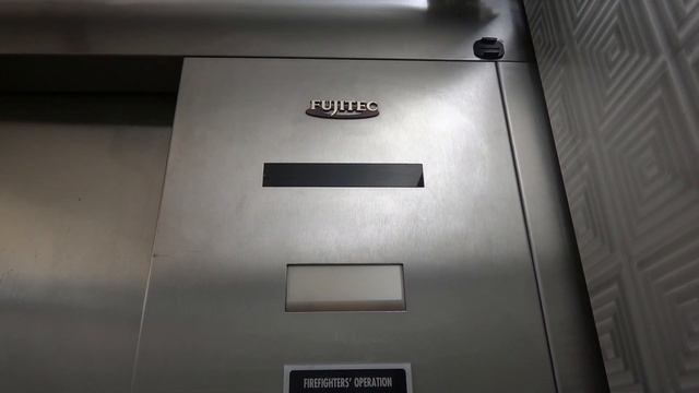LOW ON OIL!!! Fujitec Hydraulic Elevator at Agnes Arnold Hall, U of H in Houston, TX. смотреть онлайн
