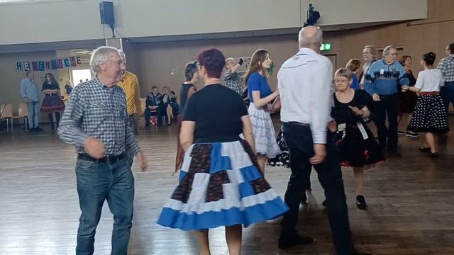 2024 Walpurgisnight "Flowers - Miley Cyrus" Main Stream Singing call by Paul Bristow смотреть онлайн